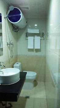 Xinyuan Business Hotel Luoyang  Extérieur photo